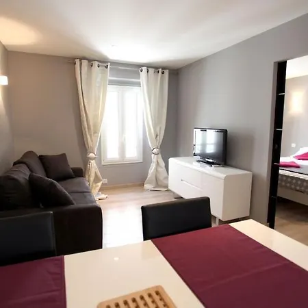 Apartament A 100 Metres Du Palais Et Des Plages *